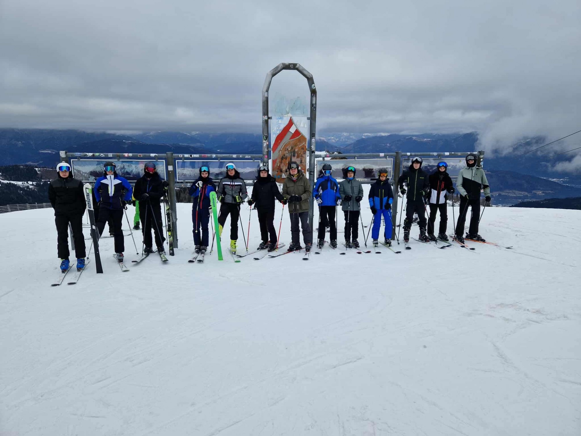 77241e6c79a98a33a3ace27fea7597eb