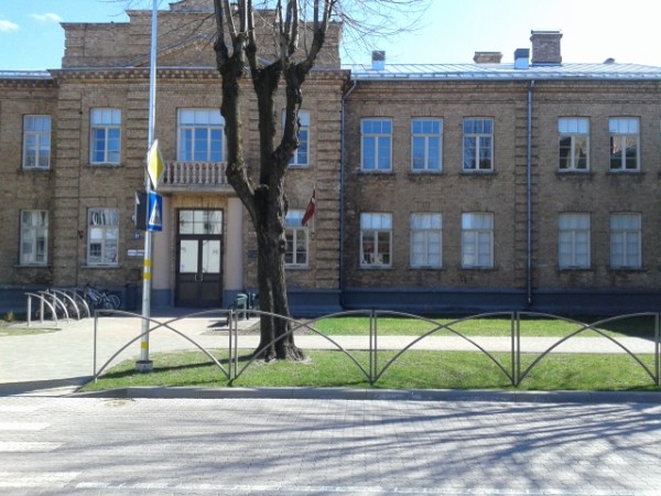 Gimnazija v Ventspilsu (1)