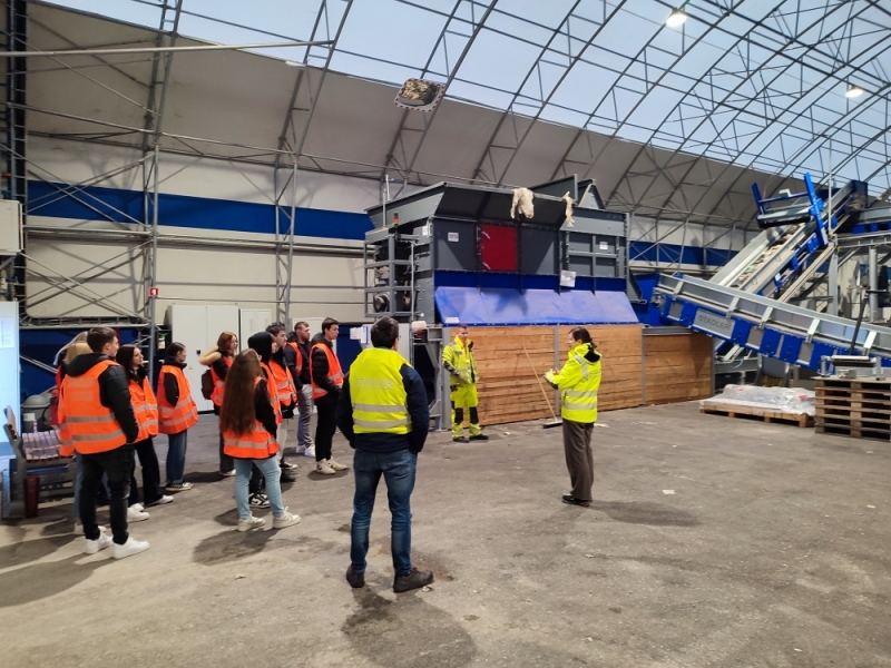 1b ogled poligona sortirne linije za odpadke