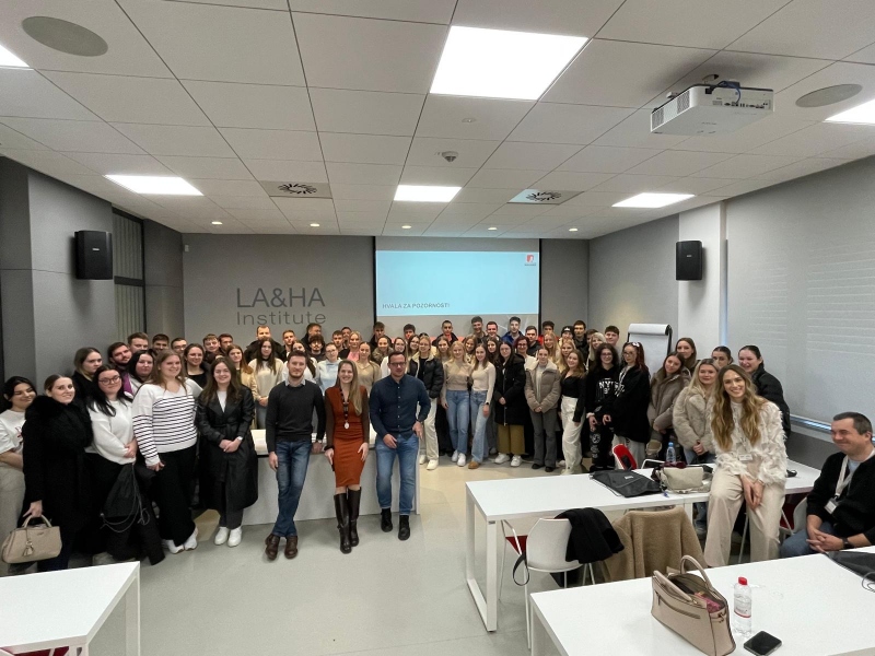 edd9e5ce 01b2 4621 a6b7 8d29b5cf2f13